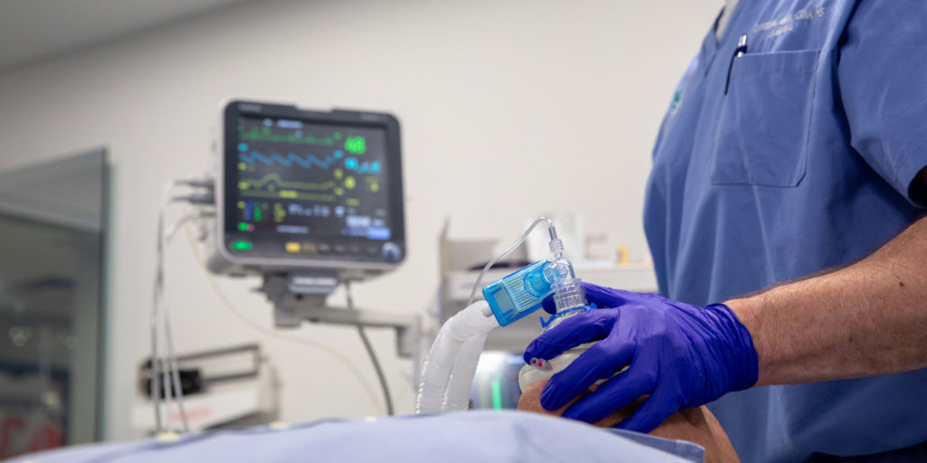 dentist performing anesthesia procedure Peabody, MA